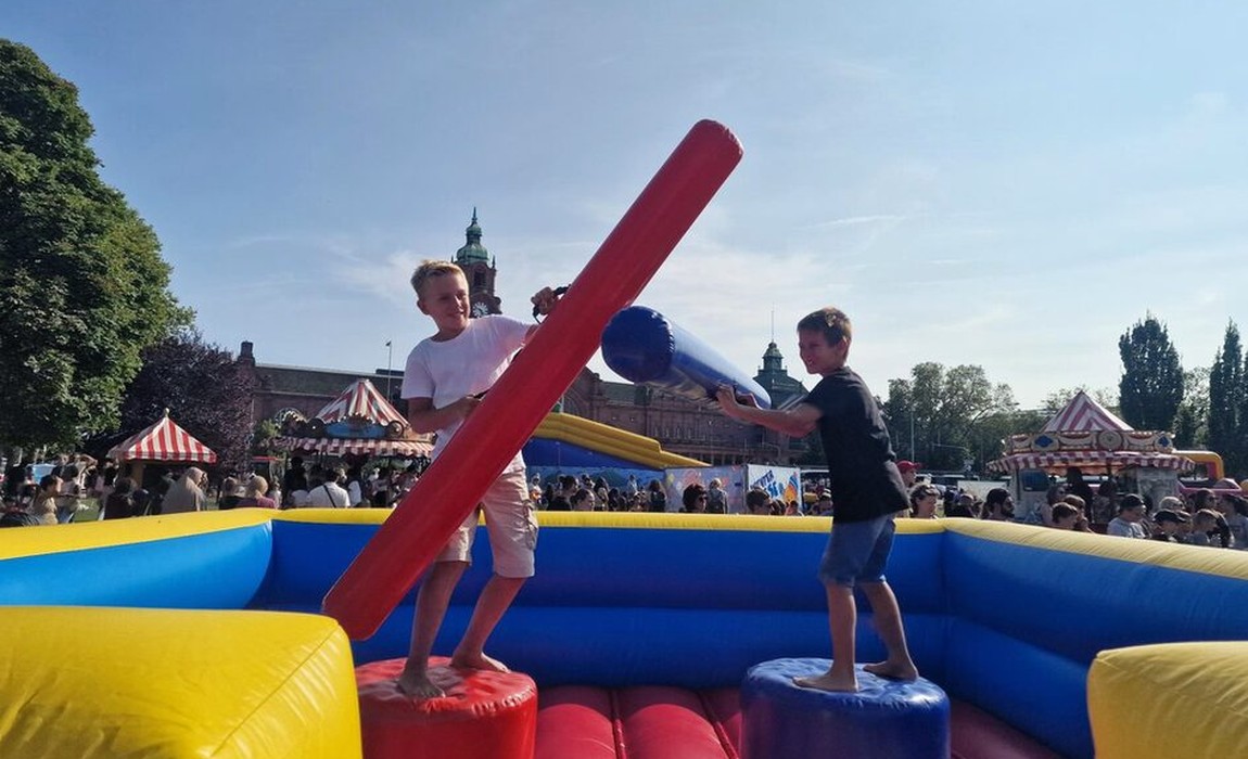 Sommerwiese in den Reisinger Anlagen: Fünf Tage Spiel und Kreativangebote für Familien