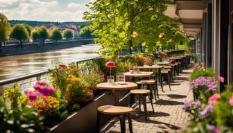 Transformation eines Durchgangsverkehrsgebiets in Nürtingen: Der 'Stadtbalkon' am Neckar als Vorzeigeprojekt Transformation eines Durchgangsverkehrsgebiets in Nürtingen: Der 'Stadtbalkon' am Neckar als Vorzeigeprojekt